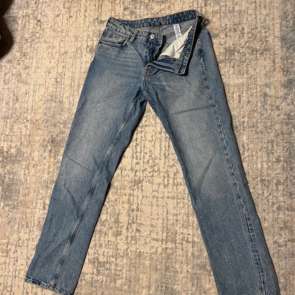 H&M Women's H&M Curvy fit straight regular fit mid waist womens jeans